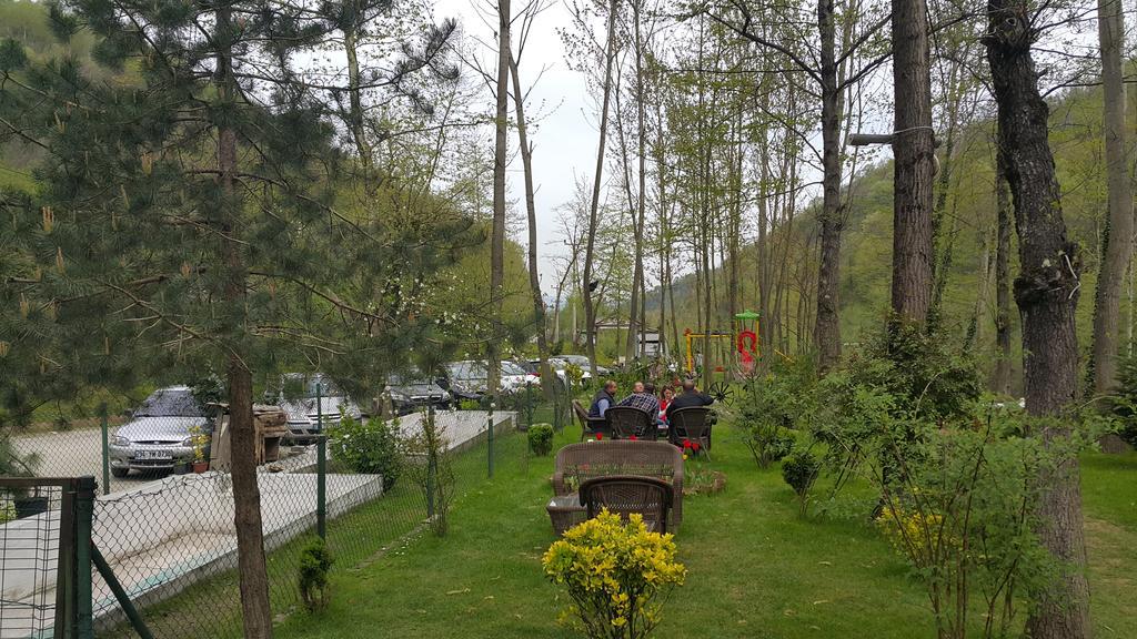 Asina Motel Сапанджа Екстериор снимка